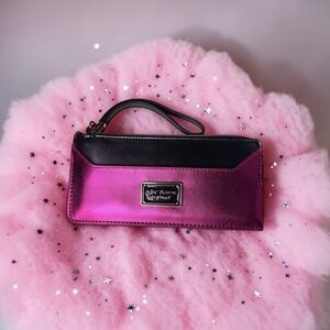 Betsey Johnson Metallic Fuchsia Black Saffiano Wristlet Wallet Heart Zip Pull